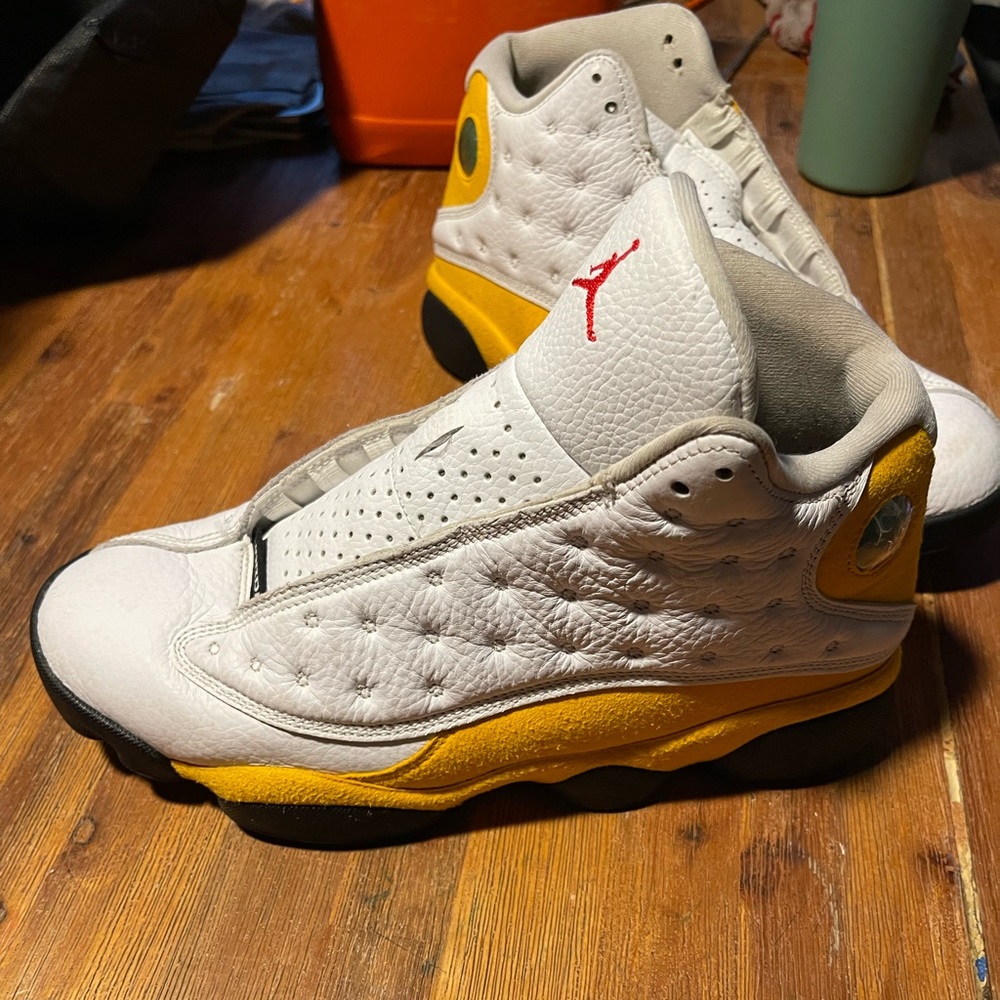Men’s Size 9.5 - Jordan 13 Del Sol 2022 414571-167
